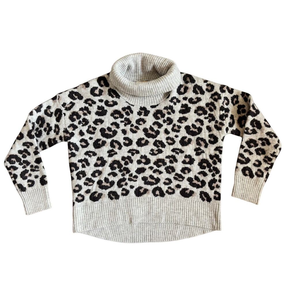 Jessica Simpson Animal Print Turtleneck Hi Low Sweater Size Small Black Gray